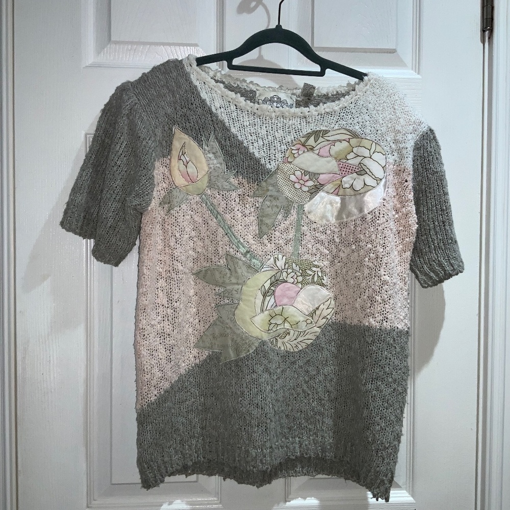 Vintage Cottagecore appliqué knit top short sleeve embroidered Sz 20